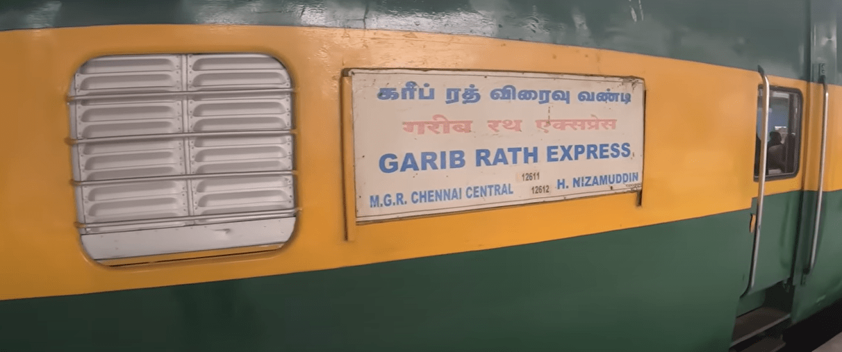 12612 monghyr-chennai-central-garib-rath train image