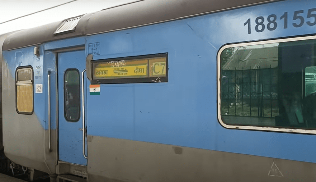 12847 digha-sup-ac-express train image