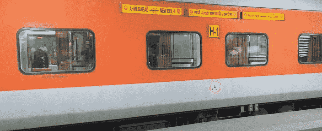 12957 sabarmati-bg-new-delhi-sbib-ndls-raj train image