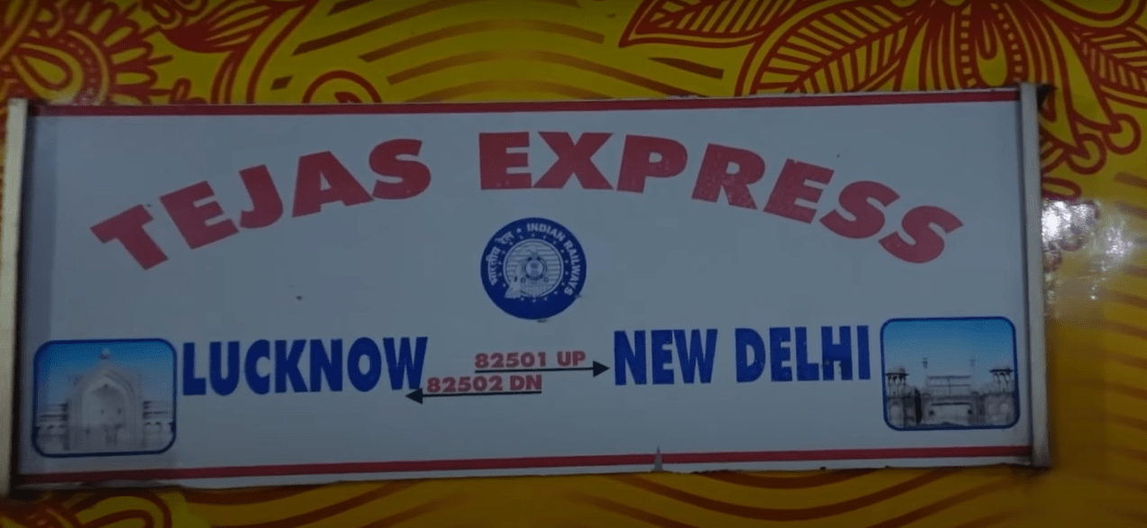 82501 lucknow-new-delhi-irctc-tejas-express train image